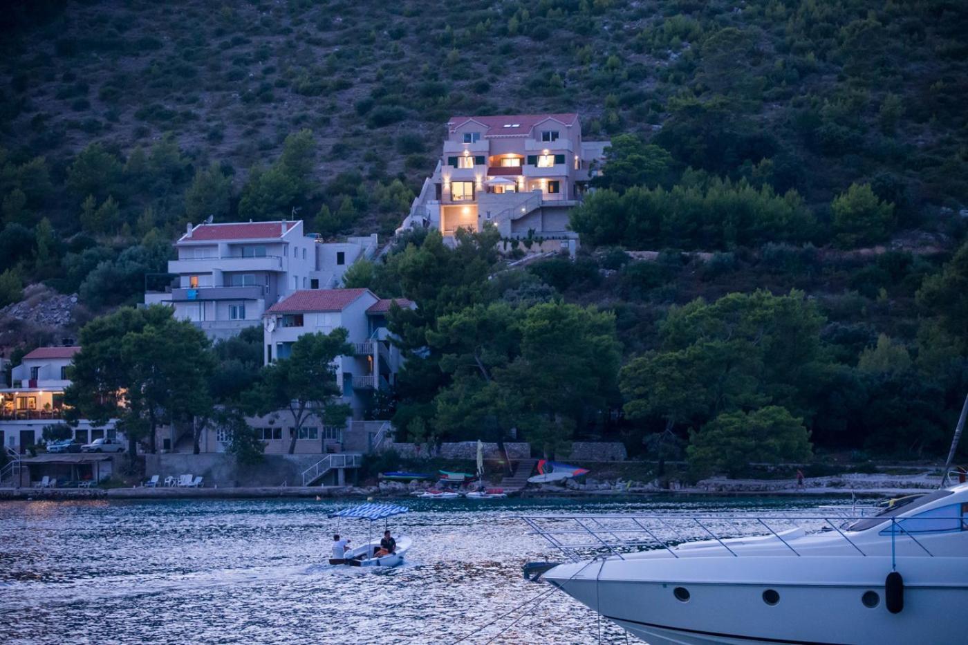 Apartments Ladesta Λάστοβο Εξωτερικό φωτογραφία