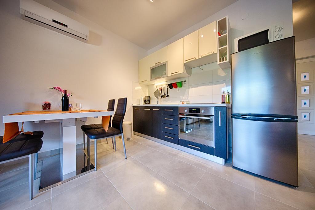 Apartments Ladesta Λάστοβο Δωμάτιο φωτογραφία