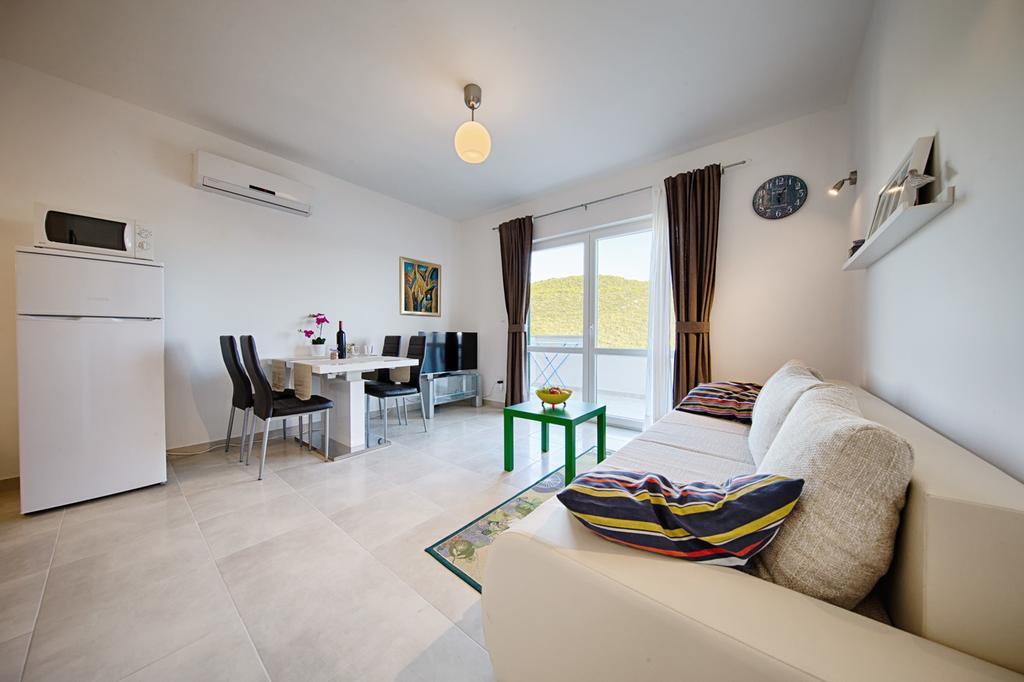 Apartments Ladesta Λάστοβο Δωμάτιο φωτογραφία