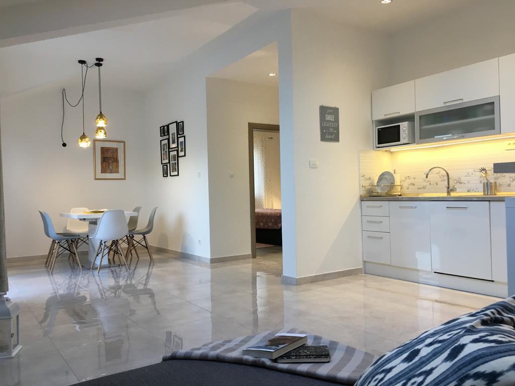 Apartments Ladesta Λάστοβο Εξωτερικό φωτογραφία