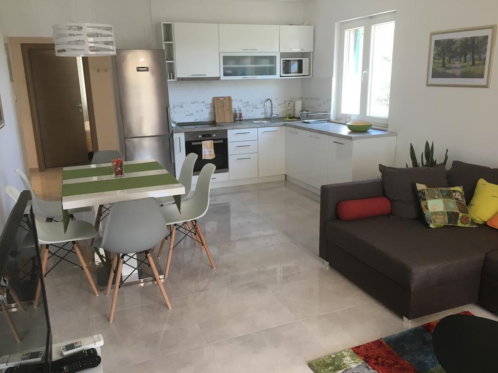 Apartments Ladesta Λάστοβο Εξωτερικό φωτογραφία
