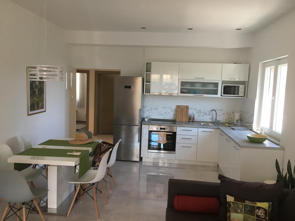 Apartments Ladesta Λάστοβο Εξωτερικό φωτογραφία